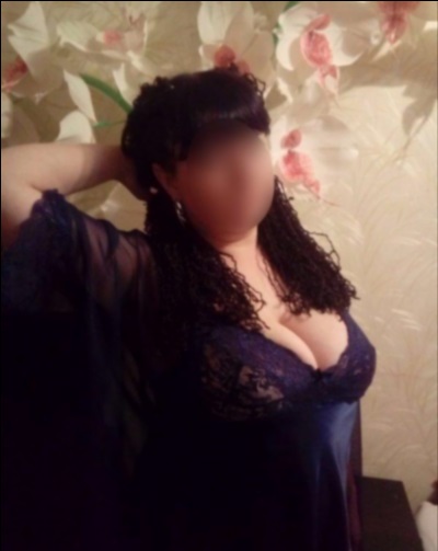 Henne Escort Girl